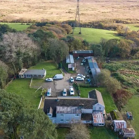 -- Huge -- 5-Bedroom Home & Private Gym By Tailored Accommodation Swansea Exterior photo