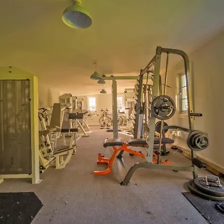 -- Huge -- 5-Bedroom Home & Private Gym By Tailored Accommodation Swansea Exterior photo